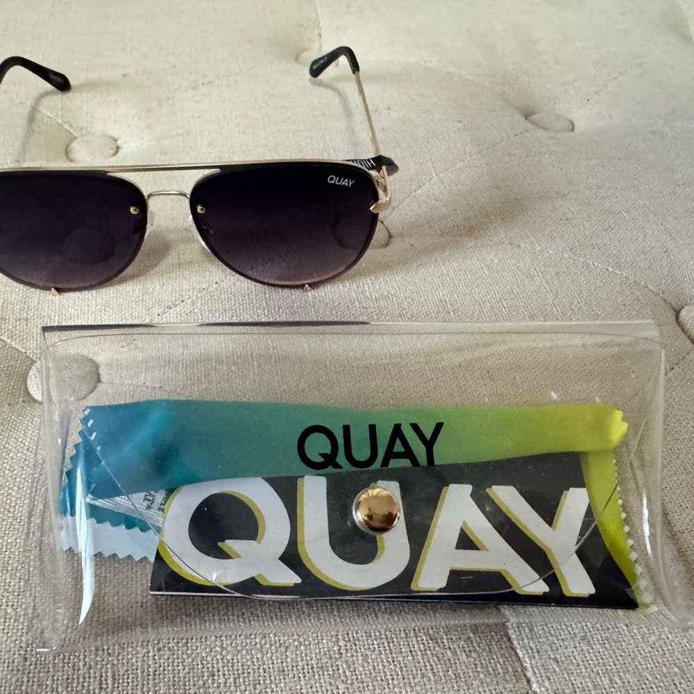 Quay Australia Black Aviator Sunglasses